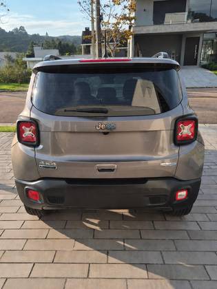JEEP RENEGADE 2.0 16V TURBO DIESEL LONGITUDE 4P 4X4 AUTOMÁTICO JEEP RENEGADE 2.0 16V TURBO DIESEL LONGITUDE 4P 4X4 AUTOMÁTICO